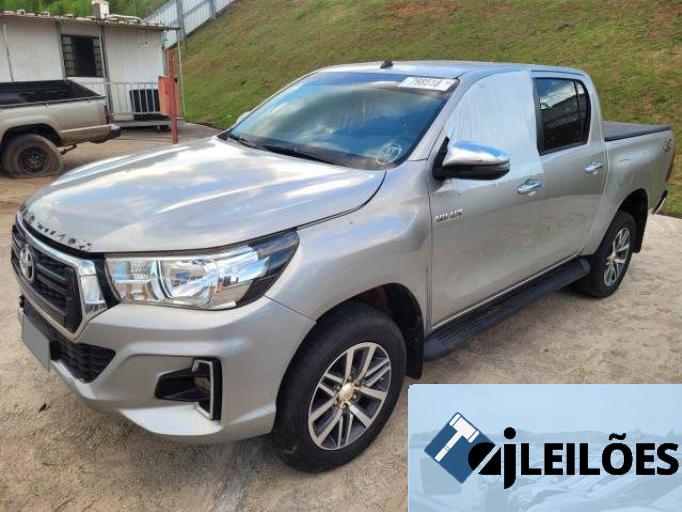 TOYOTA HILUX CD 18/18